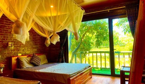 Bungalow - Water Front 