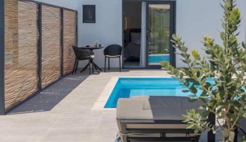 Junior Suite with Private Pool