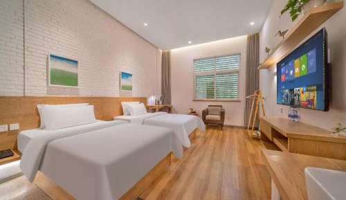 Courtyard Twin Room