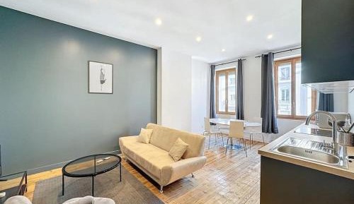 One-Bedroom Apartment