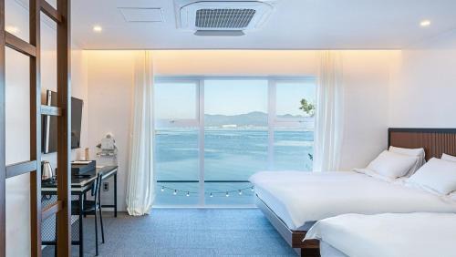 Double Room 4