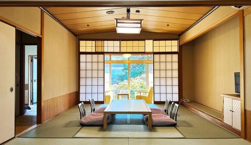 Japanese-Style Room