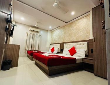 Deluxe Triple Room