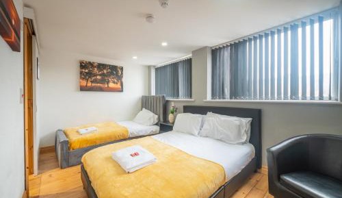 Triple Room with Private Bathroom