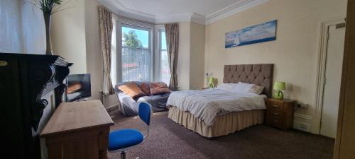 Double Room with Shared Bathroom