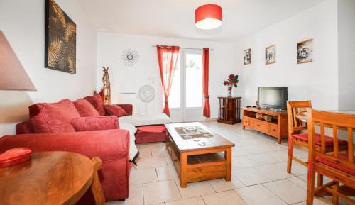 One-Bedroom Holiday Home