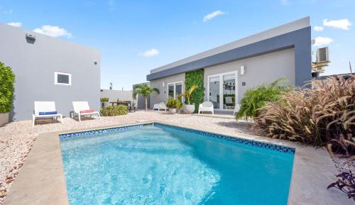 Single Room with Pool View
