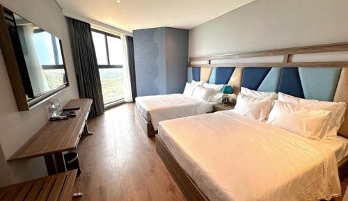 Deluxe Family Room