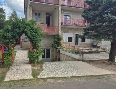 One-Bedroom Apartment with Balcony