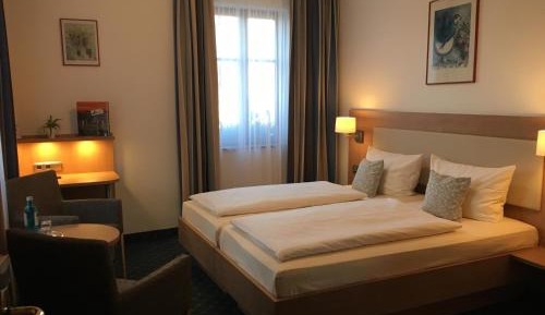Double or Twin Room with Private Bathroom