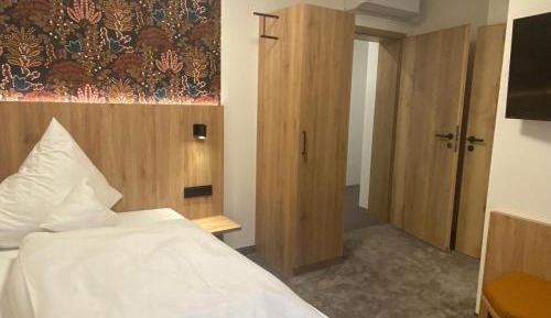 Deluxe Single Room