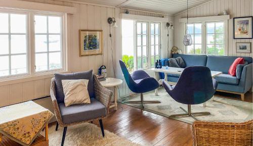 Four-Bedroom Holiday Home