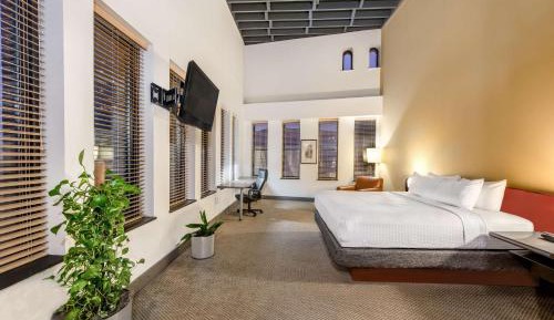One Bedroom Loft Suite King