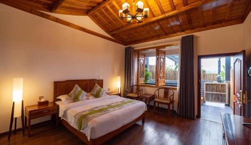 King Room with Mountain View