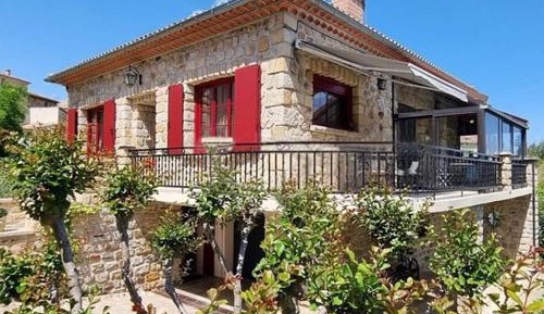 Three-Bedroom Holiday Home 