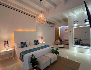 Deluxe King Suite