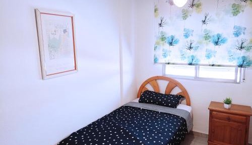 Standard Single Room with Shared Bathroom