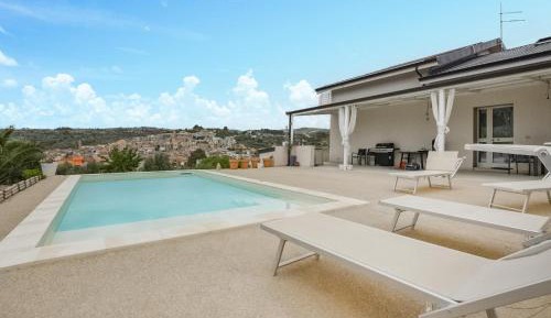 One-Bedroom Holiday Home