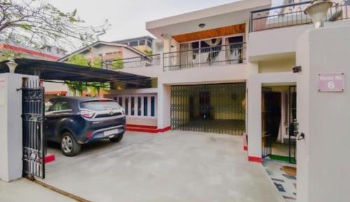 Apartment with Balcony
