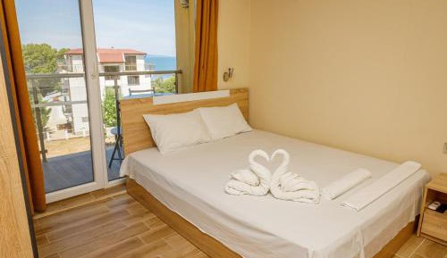 Triple Room with Sea View