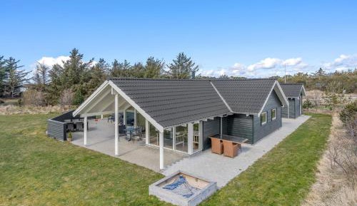 Four-Bedroom Holiday Home