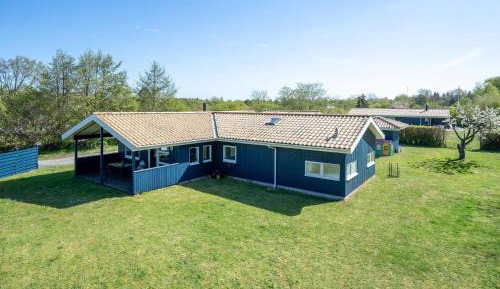 Four-Bedroom Holiday Home