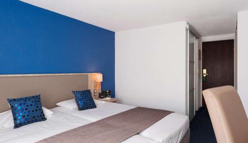 Double or Twin Room with City View