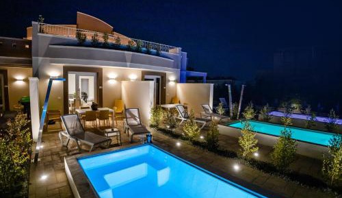 Suite with Private Pool