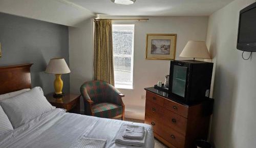 Double Room with Private Bathroom