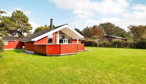 Four-Bedroom Holiday Home