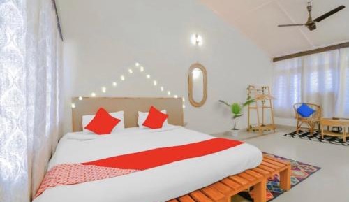Deluxe Double Room with Balcony