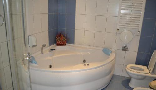 King Suite with Spa Bath