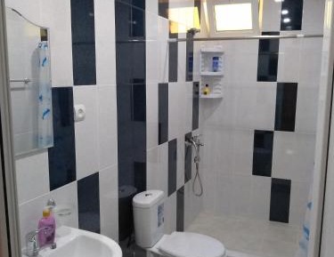 Economy Triple Room with Shared Bathroom