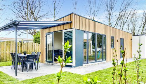 Three-Bedroom Holiday Home 