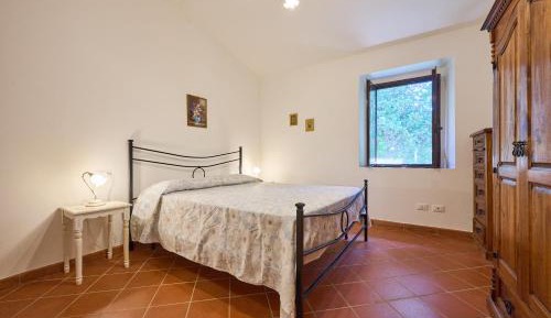 Superior One-Bedroom Apartment