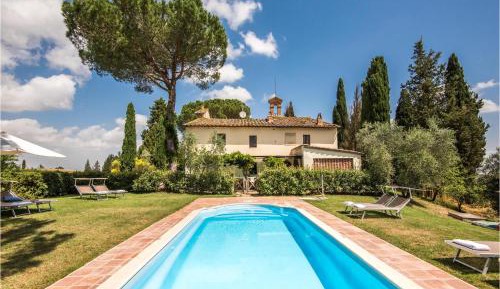 Seven-Bedroom Holiday Home