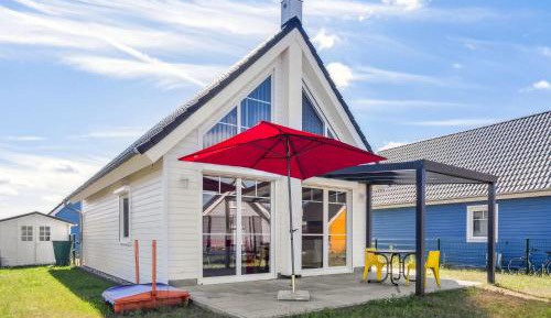 Three-Bedroom Holiday Home 