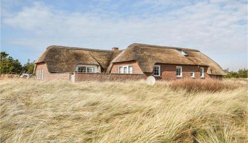 Four-Bedroom Holiday Home