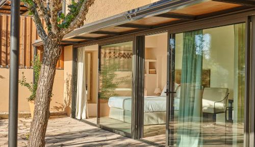 Junior Suite with Patio and Sea View