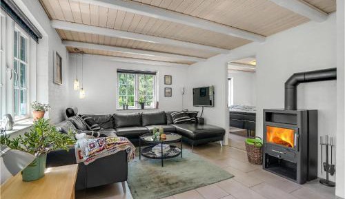 Four-Bedroom Holiday Home