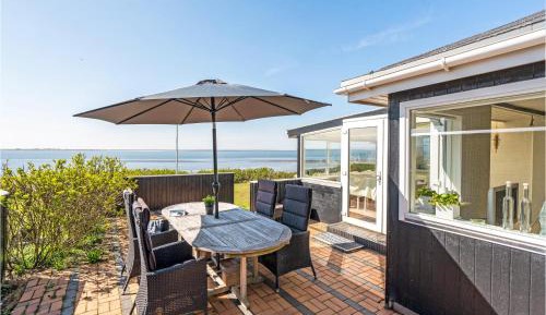 One-Bedroom Holiday Home