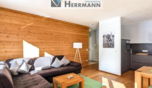 Apartment with Mountain View