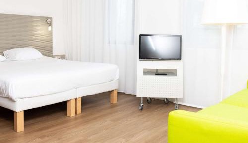 Family Suite with 1 Double Bed and 1 Sofa Bed