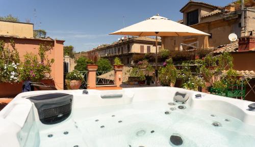 Superior Studio with Jacuzzi 