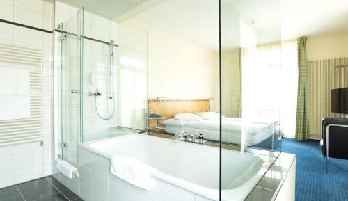 Elite Suite