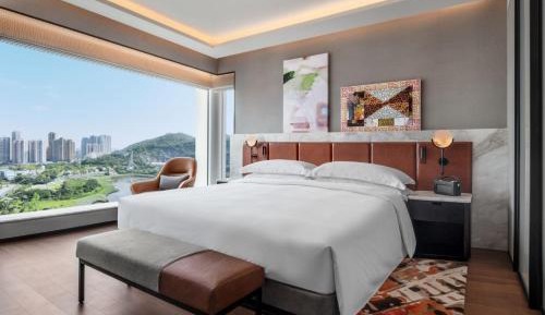 Andaz Suite
