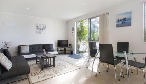 Garden Studio + One-Bedroom Apartment