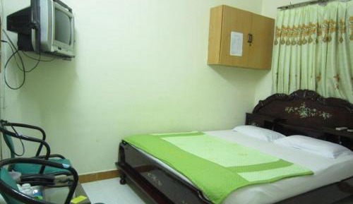 Standard Queen Room