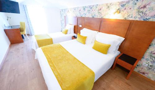 Triple Room with Private Bathroom