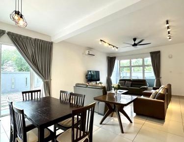 Five-Bedroom Holiday Home